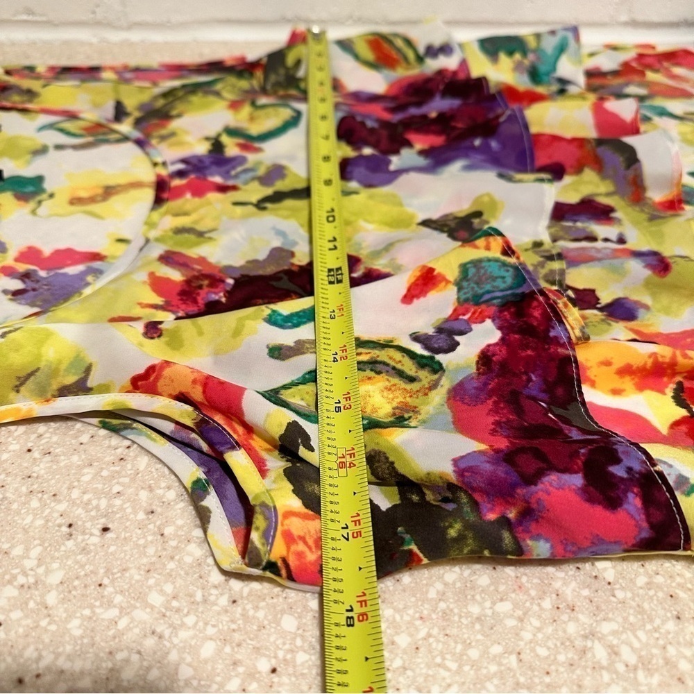 Daisy Fuentes Sleeveless Layered Floral Blouse Soft Vibrant No Sheer Large - Picture 13 of 16
